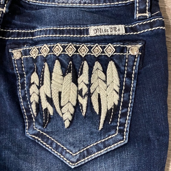 Miss Me Jeans - Picture 1 of 4